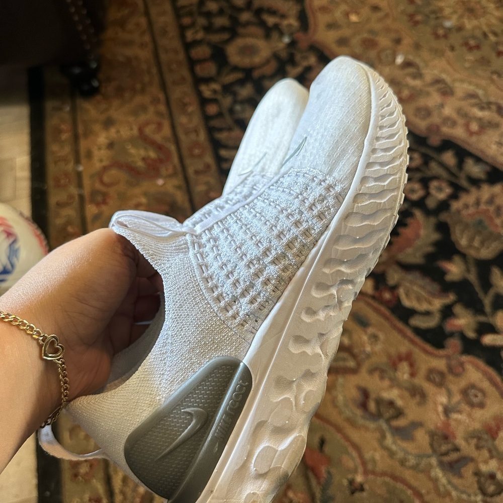 Nike White and Gray Women's Sneakers - Picture 9 of 9